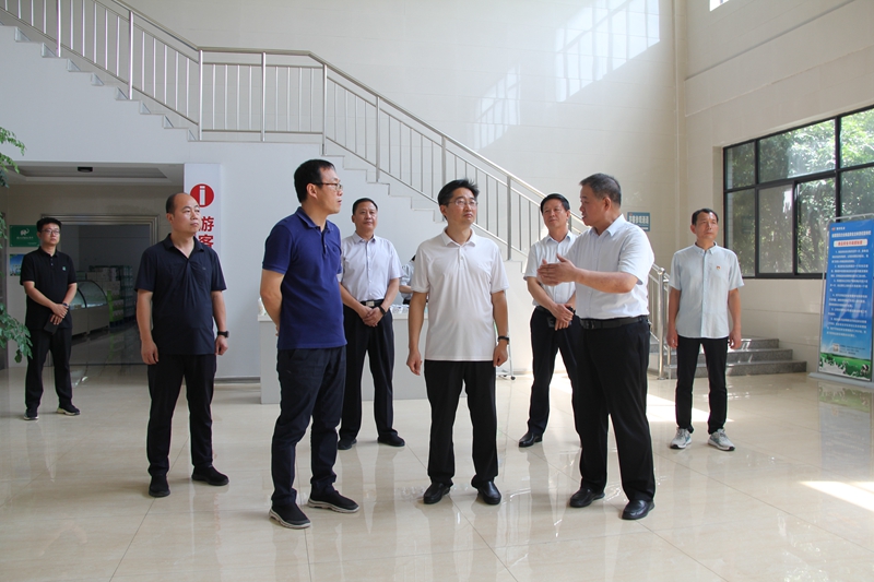 李亦博市長莅臨博農集團調研